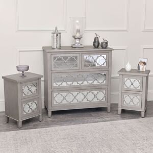 MELODY MAISON Large Silver Mirrored Chest of Drawers & Pair of Bedside Tables - Sabrina Silver Range - Silver, Antique Silver, Champagne, Mirrored