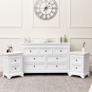 MELODY MAISON Large White 7 Drawer Chest of Drawers & Pair of Bedside Tables - Daventry White Range - White