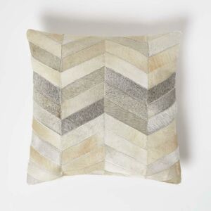 Homescapes - Chevron Cream & Grey Leather Cushion 45 x 45 cm - Grey & Cream