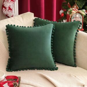 Linghhang - Set of 2 Christmas Velvet Cushion Covers with Pompom Decorative Soft Smooth Modern Pillowcase Decoration for Living Room Bedroom Sofa