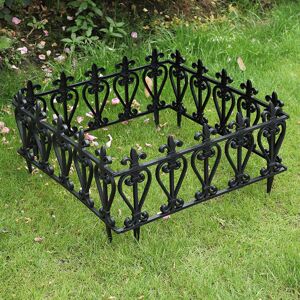 LIVINGANDHOME Set of 3 Decorative Garden Border Fence Outdoor Lawn Edging