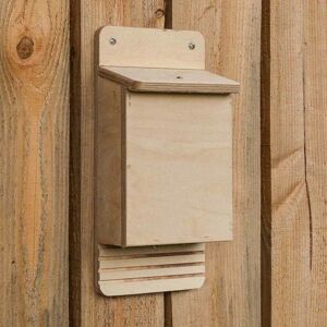 Traditional Bat Box - Plywood - L12 x W16 x H34 cm Traditional Bat Box - Plywood - L12 x W16 x H34 cm