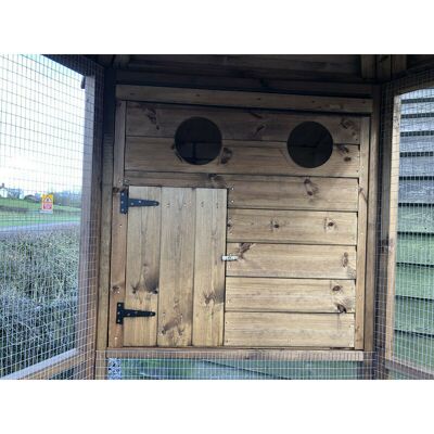 Nest box for Outdoor Aviary, Bird Shelter housing, night roosting box for aviaries - L86.4 x W38 x H86.4 cm Nest box for Outdoor Aviary, Bird Shelter housing, night roosting box for aviaries - L86.4 x W38 x H86.4 cm