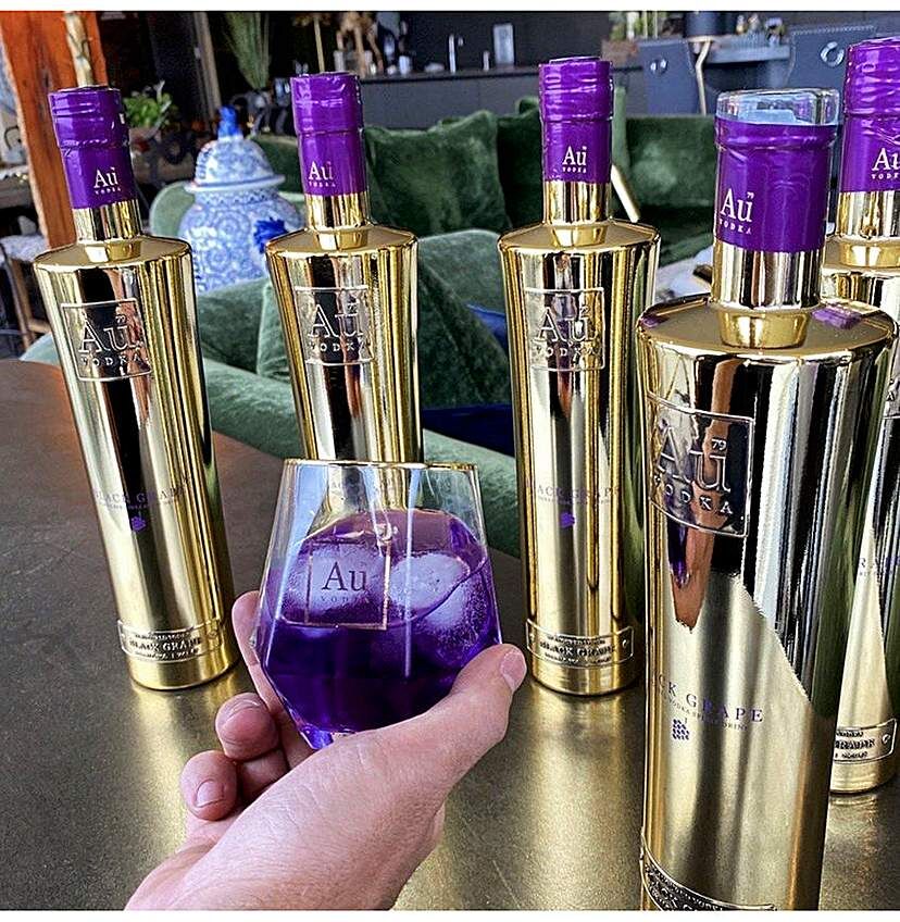 Au Vodka Black Grape 70cl