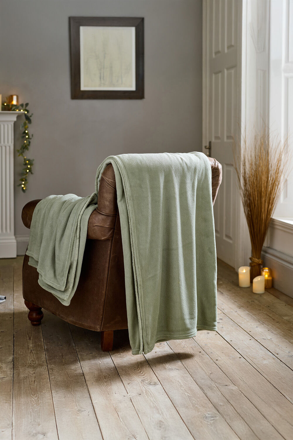 Deyongs ‘the Big One’ Throw – Desert Sage Ultra-Soft Oversized Plush Blanket 230x270cm - Light Green - Size 230 Cm X 270 Cm