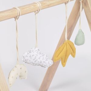 Kave Home Yamile set of 4 hanging toys made of 100% cotton (GOTS) for teepee play gym