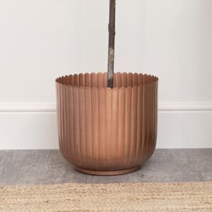 Medium Copper Scalloped Metal Planter Material: Metal