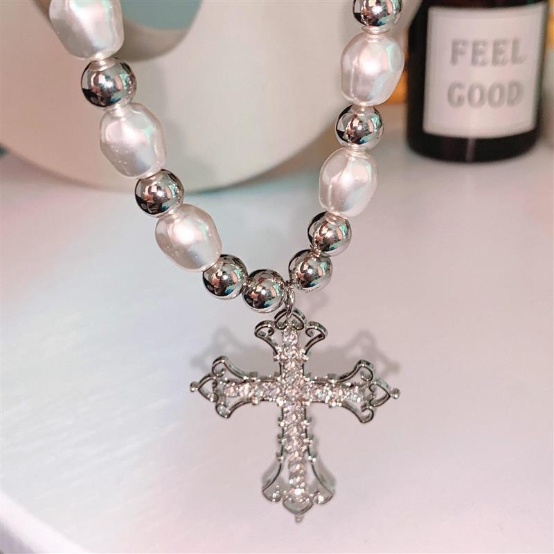 Taylor Erotic Lingerie 2022 Trendy Pearl Cross Pendant Necklace Hip Hop Retro Men Women Religious Jewelry Boys Girls Anniversary Party Birthday Gifts