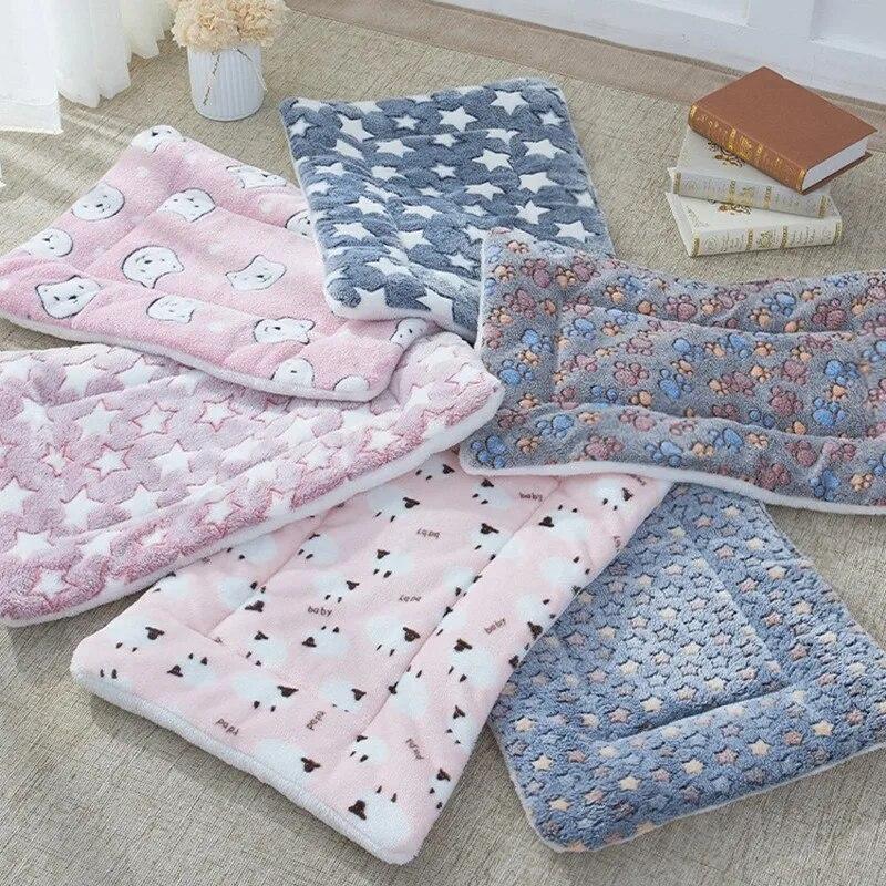 Pet Zooo Winter Pet Blanket Soft Coral Fleece Dog Bed Thicken Cushion Cat Mat Warm Sleeping Beds For Small Medium Dogs Pets Accessories