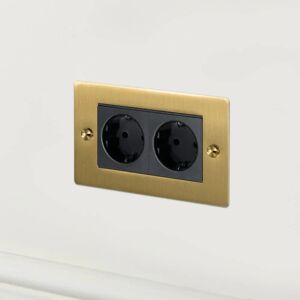 Buster + Punch CSC-051986 2G Schuko   Socket Brass