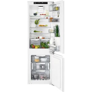 AEG SCE818C5TC 70/30  Integrated Fridge Freezer White