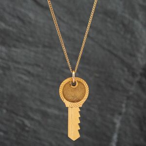 Pre-Owned 9ct Yellow Gold Diamond Cut Key Pendant & 19 Inch Curb Chain 41141262 Pre-Owned 9ct Yellow Gold Diamond Cut Key Pendant & 19 Inch Curb Chain 41141262