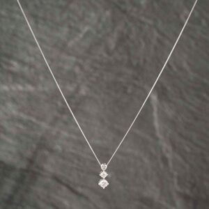 Pre-Owned 9ct White Gold Cubic Zirconia Heart Triple Dropper Pendant & 18 Inch Curb Chain 41142587 Pre-Owned 9ct White Gold Cubic Zirconia Heart Triple Dropper Pendant & 18 Inch Curb Chain 41142587