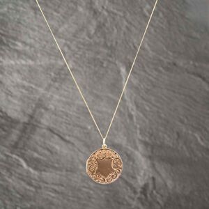 Pre-Owned 9ct Yellow Gold Round Shield And Foliate Engraved Locket Pendant & 18 Inch Curb Chain 41142594 Pre-Owned 9ct Yellow Gold Round Shield And Foliate Engraved Locket Pendant & 18 Inch Curb Chain 41142594