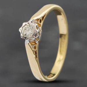 Pre-Owned Vintage 9ct Yellow Gold Brilliant Cut Diamond Solitaire Ring 41381389 Pre-Owned Vintage 9ct Yellow Gold Brilliant Cut Diamond Solitaire Ring 41381389