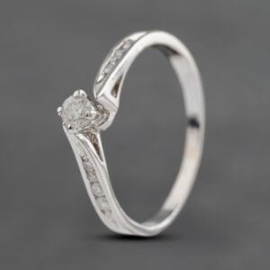 Pre-Owned 9ct White Gold 0.25ct Brilliant Cut Diamond Twist Shoulder Set Solitaire Ring 41382955 Pre-Owned 9ct White Gold 0.25ct Brilliant Cut Diamond Twist Shoulder Set Solitaire Ring 41382955