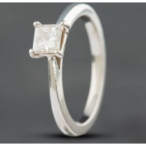 Pre-Owned Platinum 0.45ct Brilliant Cut Diamond Princess Cut Solitaire Ring 41481030 Pre-Owned Platinum 0.45ct Brilliant Cut Diamond Princess Cut Solitaire Ring 41481030