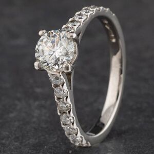 Pre-Owned Platinum 0.70ct Brilliant Cut Diamond Solitaire Ring 4148114 Pre-Owned Platinum 0.70ct Brilliant Cut Diamond Solitaire Ring 4148114