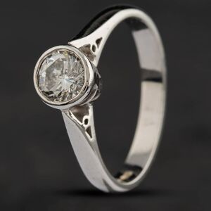 Pre-Owned Platinum 0.50ct Brilliant Cut Diamond Solitaire Ring 4148326 Pre-Owned Platinum 0.50ct Brilliant Cut Diamond Solitaire Ring 4148326