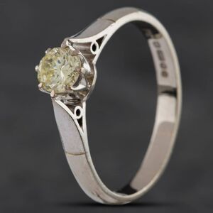 Pre-Owned Vintage 18ct White Gold 0.50ct Brilliant Cut Diamond Solitaire Ring 4148624 Pre-Owned Vintage 18ct White Gold 0.50ct Brilliant Cut Diamond Solitaire Ring 4148624