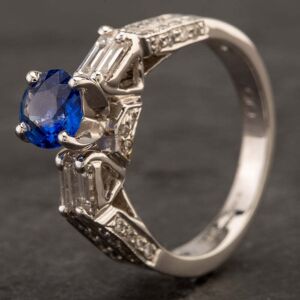 Pre-Owned 14ct White Gold Sapphire & 0.60ct Diamond Fancy Ring 4232019 Pre-Owned 14ct White Gold Sapphire & 0.60ct Diamond Fancy Ring 4232019