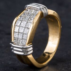 Pre-Owned 18ct Two Colour Gold Princess Cut Diamond Three Row Graduated Band Fancy Ring 4312048 Pre-Owned 18ct Two Colour Gold Princess Cut Diamond Three Row Graduated Band Fancy Ring 4312048