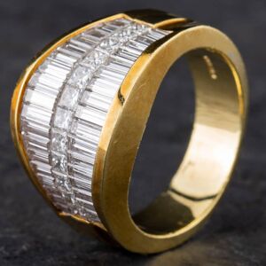 Pre-Owned 18ct Yellow Gold 1.60ct Diamond 3 Row Graduated Fancy Ring 4312140 Pre-Owned 18ct Yellow Gold 1.60ct Diamond 3 Row Graduated Fancy Ring 4312140