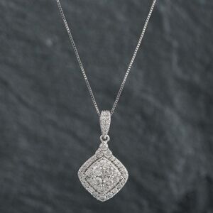 Pre-Owned 9ct White Gold 1.00ct Brilliant Cut Diamond Pendant & 18 Inch Box Chain 4314156 Pre-Owned 9ct White Gold 1.00ct Brilliant Cut Diamond Pendant & 18 Inch Box Chain 4314156