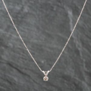 Pre-Owned White Gold 0.20ct Brilliant Cut Diamond Pendant & 18 Inch Trace Chain 4314191 Pre-Owned White Gold 0.20ct Brilliant Cut Diamond Pendant & 18 Inch Trace Chain 4314191