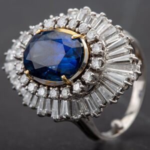 Pre-Owned 14ct White Gold Oval 6.08ct Sapphire & Diamond Cluster Ring 4328168 Pre-Owned 14ct White Gold Oval 6.08ct Sapphire & Diamond Cluster Ring 4328168