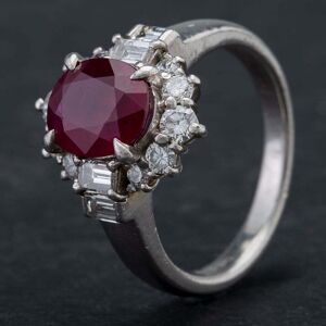 Pre-Owned Platinum 0.91ct Ruby & 2.62ct Brilliant Diamond Cluster Ring 4335160 Pre-Owned Platinum 0.91ct Ruby & 2.62ct Brilliant Diamond Cluster Ring 4335160