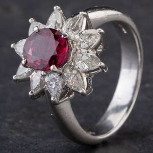 Pre-Owned Platinum 1.36ct Ruby & 1.06ct Diamond Cluster Ring 4335253 Pre-Owned Platinum 1.36ct Ruby & 1.06ct Diamond Cluster Ring 4335253