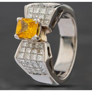 Pre-Owned 14ct White Gold 1.07ct Yellow Sapphire & Princess Cut Diamond Bow Cluster Ring 43361067 Pre-Owned 14ct White Gold 1.07ct Yellow Sapphire & Princess Cut Diamond Bow Cluster Ring 43361067