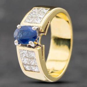 Pre-Owned 14ct Yellow Gold Oval Cut Sapphire & 1.20ct Princess Cut Diamond Dress Ring 43361103 Pre-Owned 14ct Yellow Gold Oval Cut Sapphire & 1.20ct Princess Cut Diamond Dress Ring 43361103