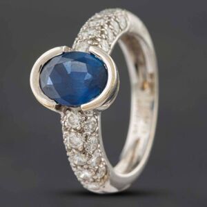 Pre-Owned 18ct White Gold 1.53ct Sapphire & 0.70ct Brilliant Cut Diamond Oval Dress Ring 433615731 Pre-Owned 18ct White Gold 1.53ct Sapphire & 0.70ct Brilliant Cut Diamond Oval Dress Ring 433615731
