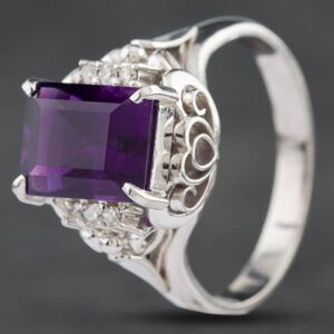 Pre-Owned Platinum Amethyst & Brilliant Cut Diamond Rectangle Cut Dress Ring 4342019 Pre-Owned Platinum Amethyst & Brilliant Cut Diamond Rectangle Cut Dress Ring 4342019