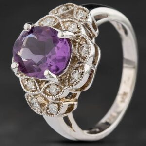Pre-Owned 14ct White Gold 2.20ct Amethyst & 0.25ct Brilliant Cut Diamond Oval Cluster Ring 4342213 Pre-Owned 14ct White Gold 2.20ct Amethyst & 0.25ct Brilliant Cut Diamond Oval Cluster Ring 4342213