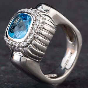 Pre-Owned 14ct White Gold Blue Topaz & 0.30ct Brilliant Cut Diamond Cluster Ring 4345008 Pre-Owned 14ct White Gold Blue Topaz & 0.30ct Brilliant Cut Diamond Cluster Ring 4345008