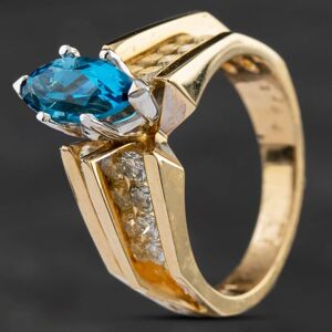 Pre-Owned 9ct Yellow Gold Topaz & Brilliant Cut Diamond Set Shoulders Dress Ring 4345011 Pre-Owned 9ct Yellow Gold Topaz & Brilliant Cut Diamond Set Shoulders Dress Ring 4345011