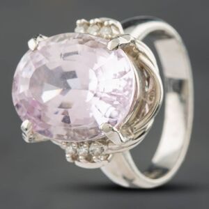 Pre-Owned Platinum 10.75ct Kunzite & 0.09ct Brilliant Cut Diamond Large Oval Cluster Ring 43501003 Pre-Owned Platinum 10.75ct Kunzite & 0.09ct Brilliant Cut Diamond Large Oval Cluster Ring 43501003