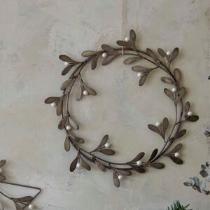 Ivyline Galvanised Mistletoe Wreath D32cm in Silver Silver Ivyline Galvanised Mistletoe Wreath D32cm in Silver Silver