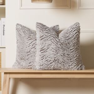 OHS 2 Pack Two Tone Faux Fur Soft Fleece Cushion Covers - 45 x 45cm in Natural Size: 45 cm x 45 cm Natural 45 cm x 45 cm OHS 2 Pack Two Tone Faux Fur Soft Fleece Cushion Covers - 45 x 45cm in Natural Size: 45 cm x 45 cm Natural 45 cm x 45 cm