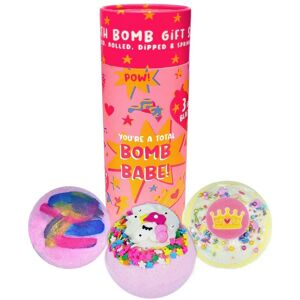 Bomb Cosmetics Women's Bomb Babe Bath Bomb Gift Set in Pink Pink Bomb Cosmetics Women's Bomb Babe Bath Bomb Gift Set in Pink Pink