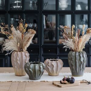 Ivyline Scarlet Coral Reef Green Planter H18cm D23cm Green Ivyline Scarlet Coral Reef Green Planter H18cm D23cm Green