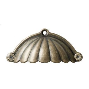 Melody Maison Antique Brass Scalloped Cup Pull Handle in Gold Gold Melody Maison Antique Brass Scalloped Cup Pull Handle in Gold Gold