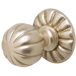 Melody Maison Shiny Silver Round Scalloped Drawer Knob With Scallop Detailed Base Silver Melody Maison Shiny Silver Round Scalloped Drawer Knob With Scallop Detailed Base Silver