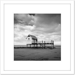 Artery8 Morecambe Sailing Club Pier Kiosk Black White Photo 8X8 Inch Square Wooden Framed Wall Art Print Picture with Mount White Artery8 Morecambe Sailing Club Pier Kiosk Black White Photo 8X8 Inch Square Wooden Framed Wall Art Print Picture with Mount White