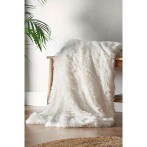 Catherine Lansfield 'Cuddly' Blanket Throw in Cream Size: 150 cm x 200 cm Cream 150 cm x 200 cm Catherine Lansfield 'Cuddly' Blanket Throw in Cream Size: 150 cm x 200 cm Cream 150 cm x 200 cm