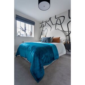 Snug City Mink Throw Soft Touch Blanket Fleece Faux Fur in Teal Size: 127 cm x 152 cm Teal 127 cm x 152 cm Snug City Mink Throw Soft Touch Blanket Fleece Faux Fur in Teal Size: 127 cm x 152 cm Teal 127 cm x 152 cm
