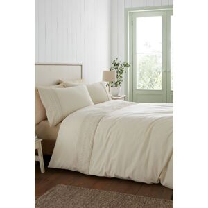 Catherine Lansfield Broderie Anglaise Easy Care Duvet Cover Bedding Set - Bedding Set Catherine Lansfield Broderie Anglaise Easy Care Duvet Cover Bedding Set - Bedding Set